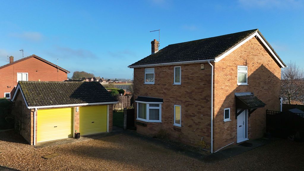 Property photo 1 of 16 Outside