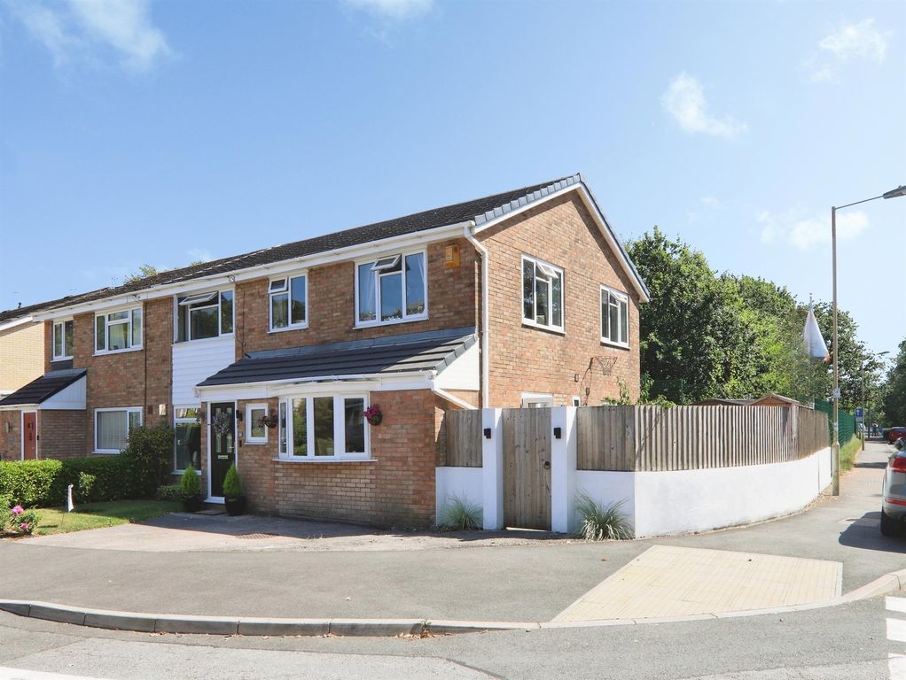 Property photo 2 of 33