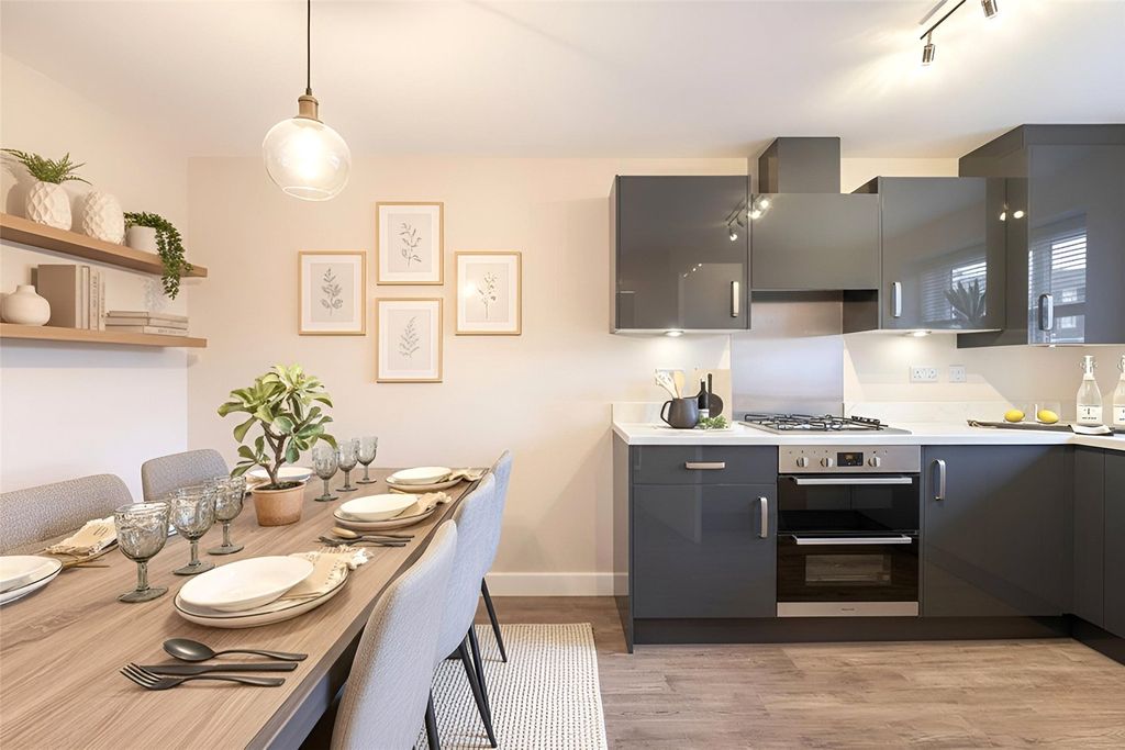 Property photo 2 of 11 Kitchen/Dining