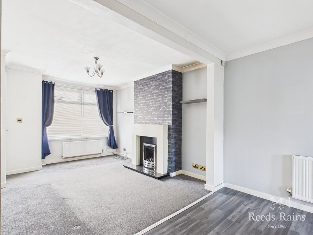 Property photo 2 of 17 Lounge/Dining Room