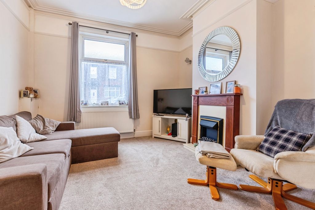 Property photo 2 of 17 Pbox-Img.Jpg