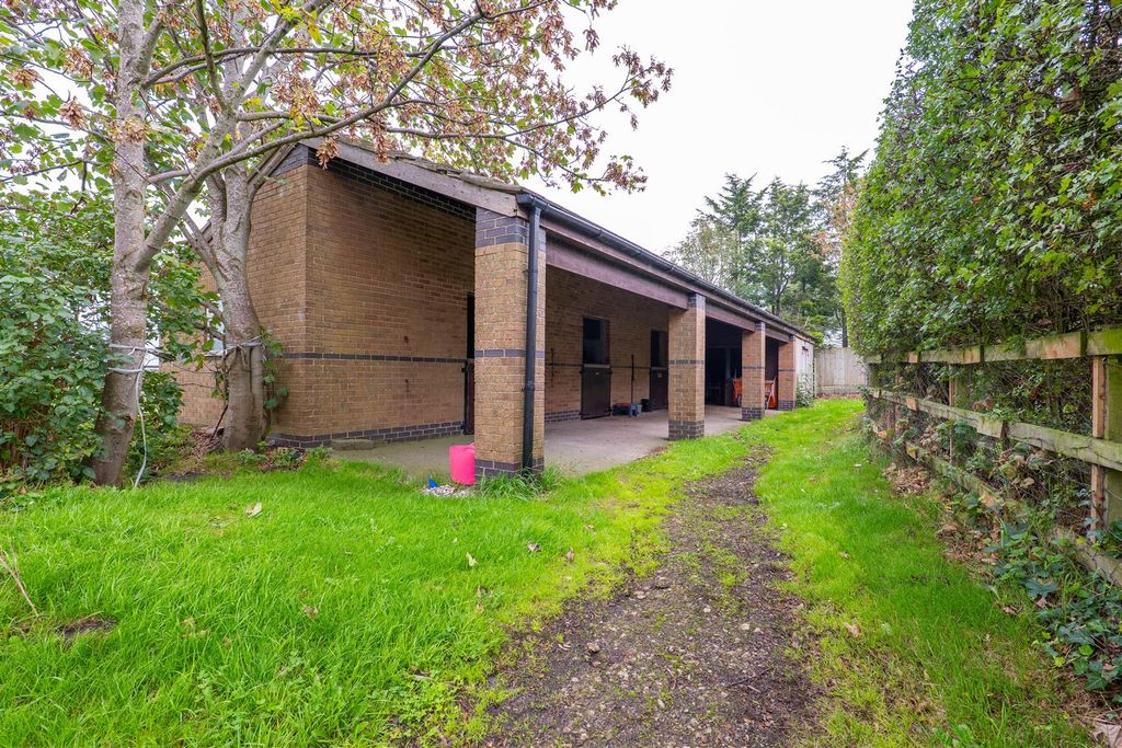 Property photo 3 of 33 Stables