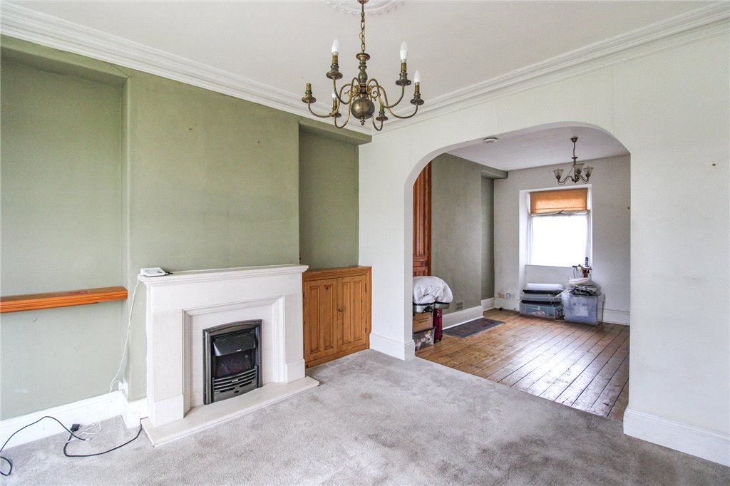 Property photo 3 of 16 Lounge/Dining Area