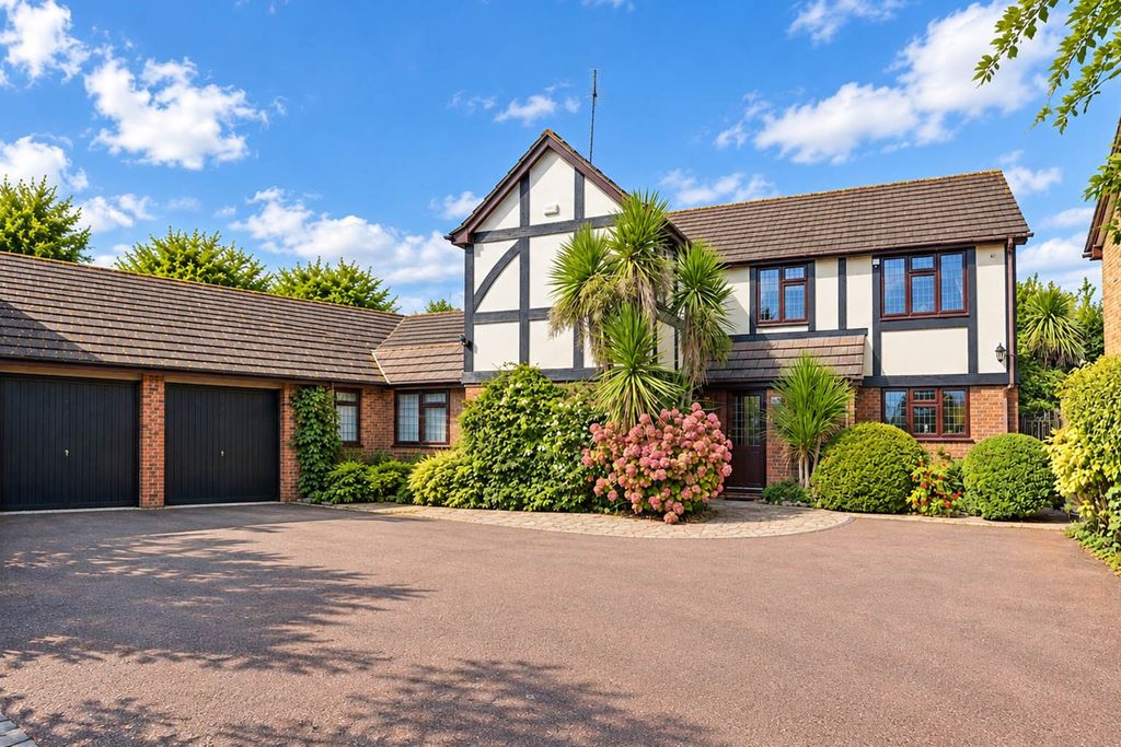 Property photo 1 of 67 Picture No. 77