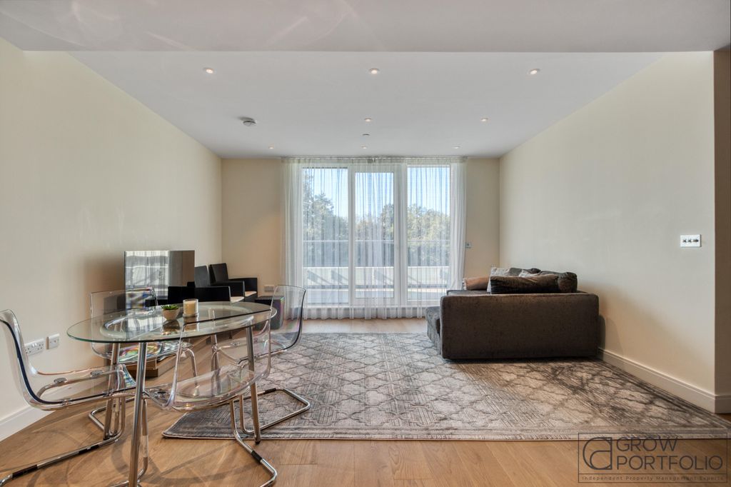 Property photo 1 of 25