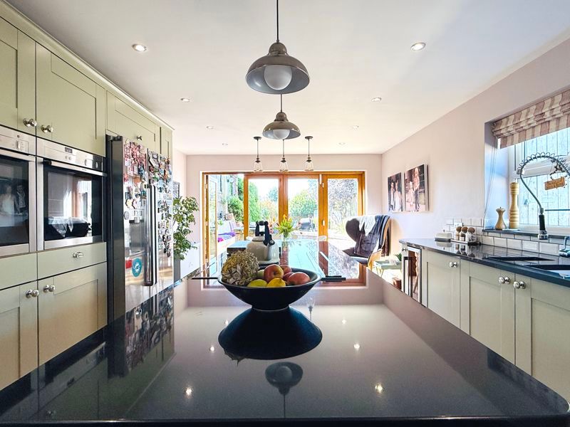 Property photo 3 of 30 Photo 63