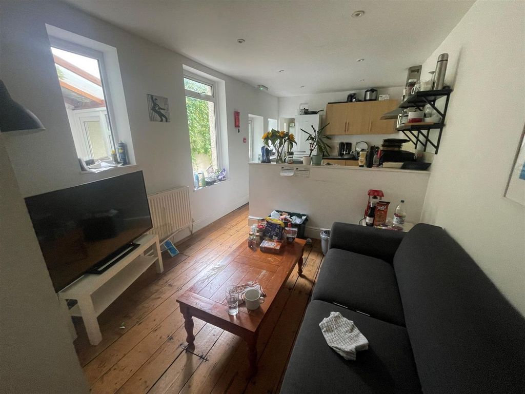 Property photo 2 of 7 2Gf5N8Gs1Crur2Uxemjnsfuyi9U.Jpg