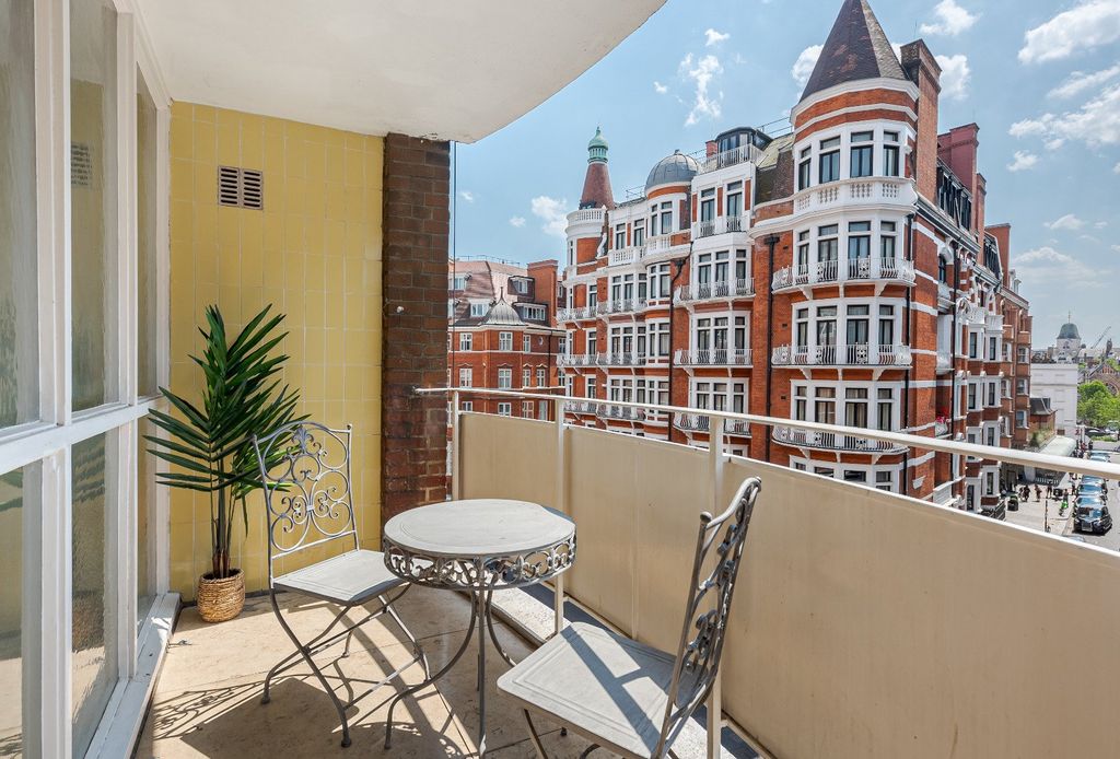 Property photo 3 of 19 Picture No. 27