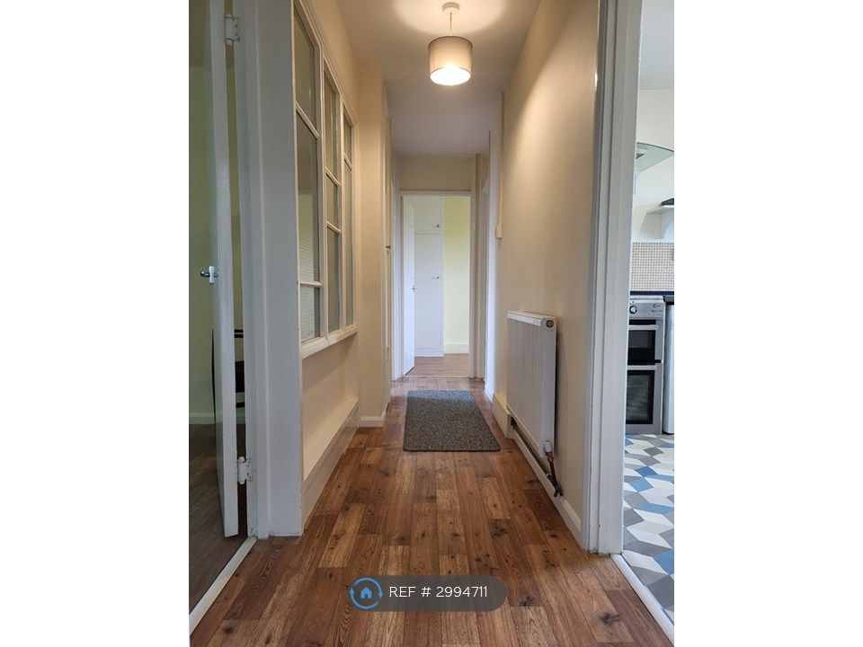 Property photo 1 of 21 Entrance