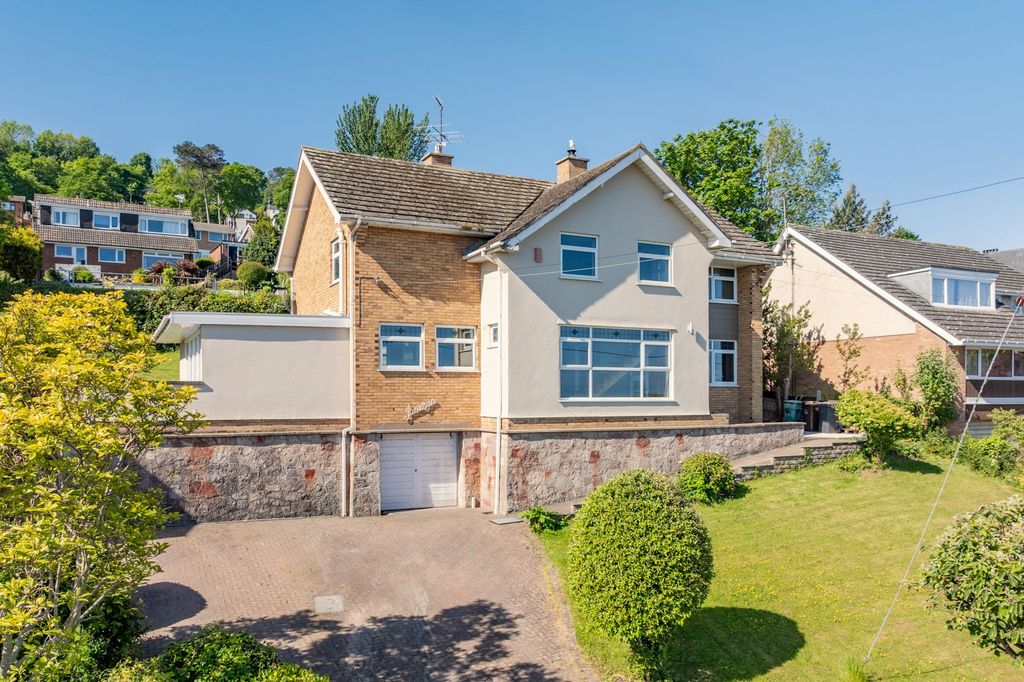 Property photo 1 of 15