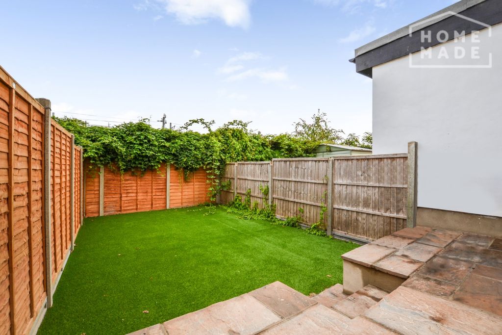 Property photo 2 of 9
