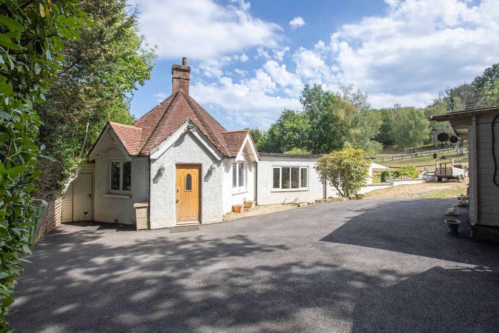 Property photo 2 of 43
