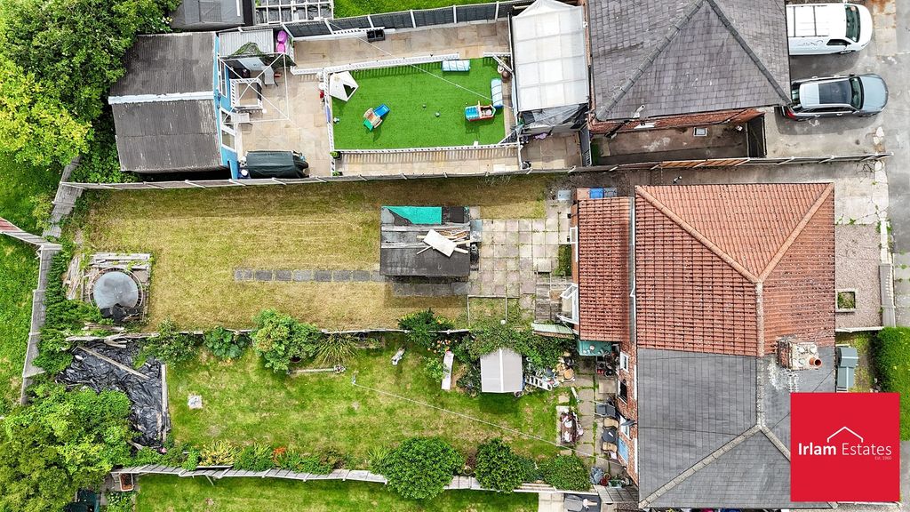 Property photo 2 of 14