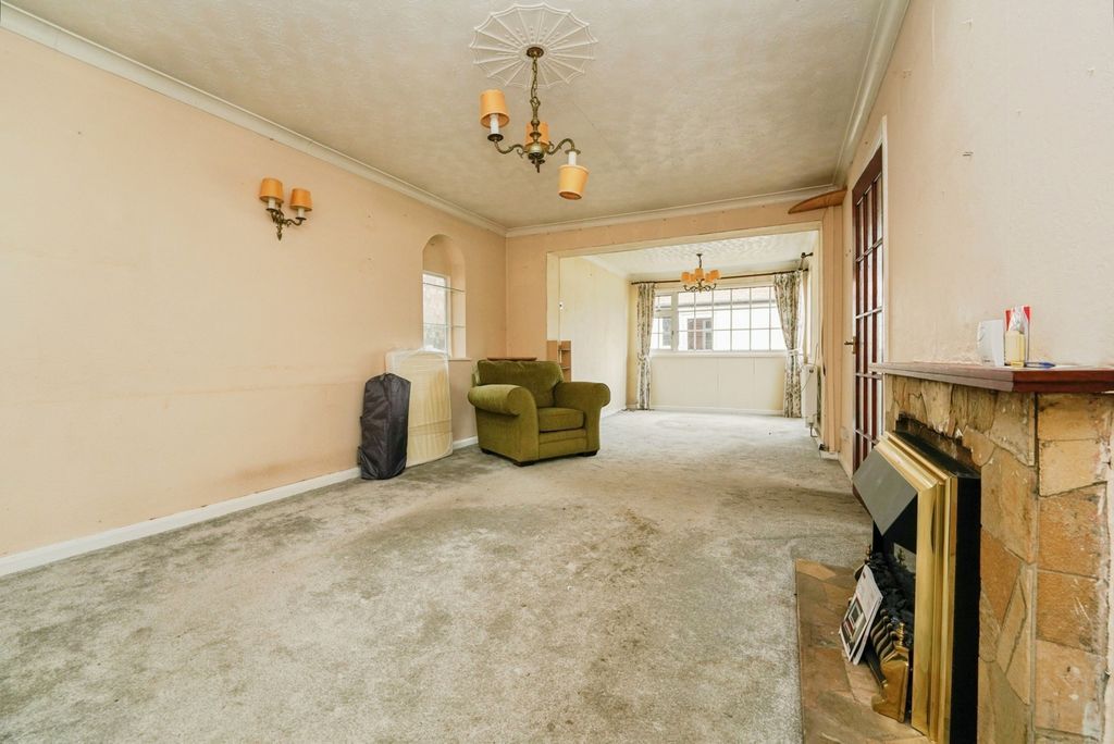 Property photo 2 of 12 Pbox-Img.Jpg