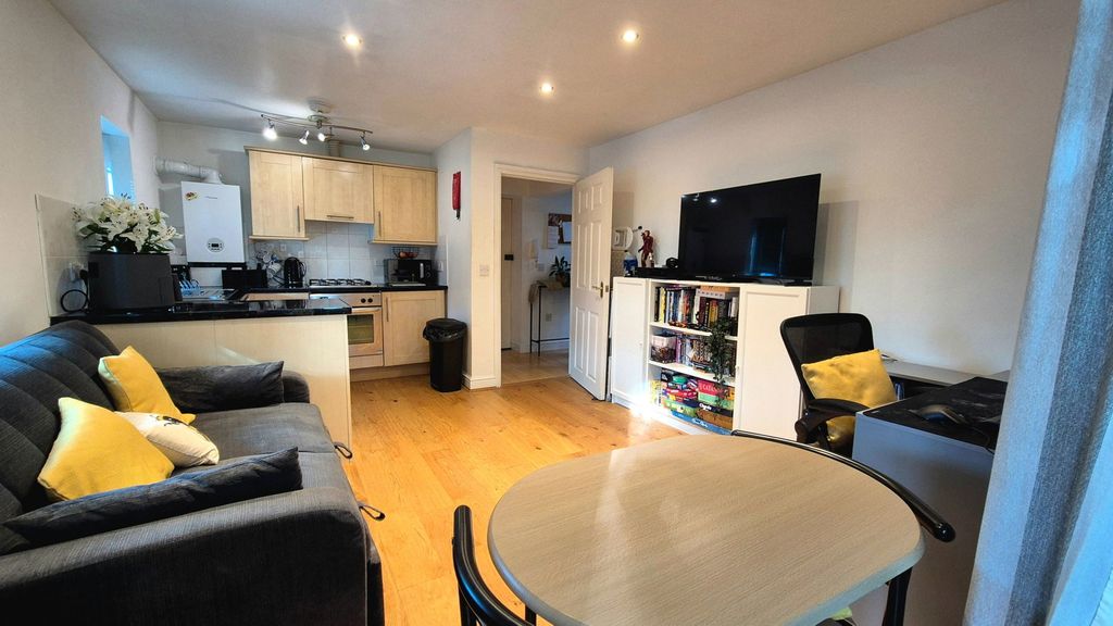 Property photo 2 of 12
