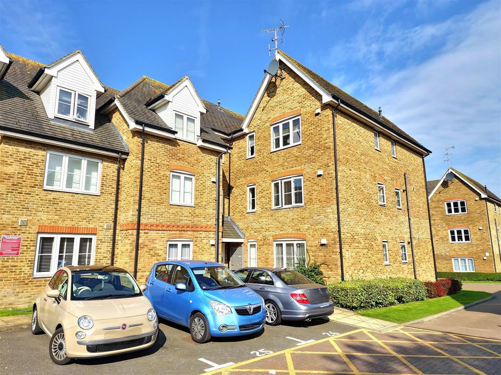 Property photo 1 of 10 External