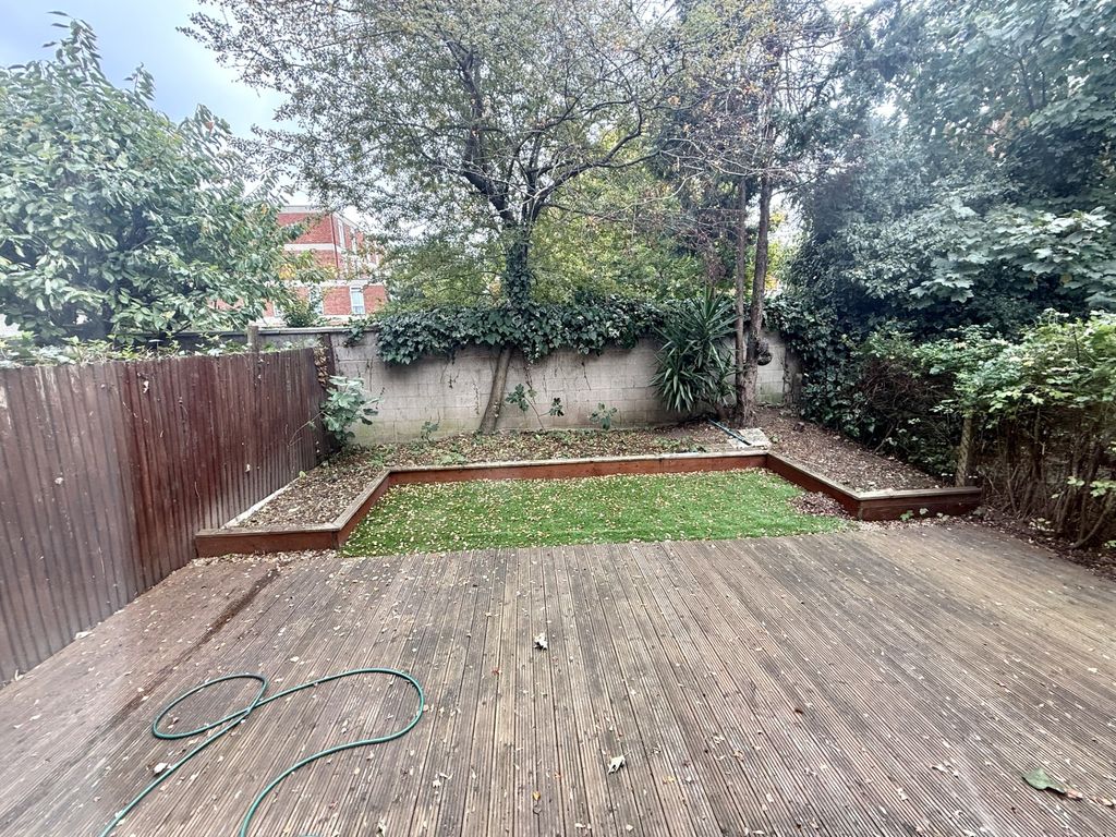 Property photo 3 of 25