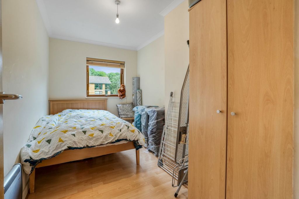 Additional image 15 of 3 bed flat for saleWoodward Place, Loughton Lodge, Milton Keynes MK8
