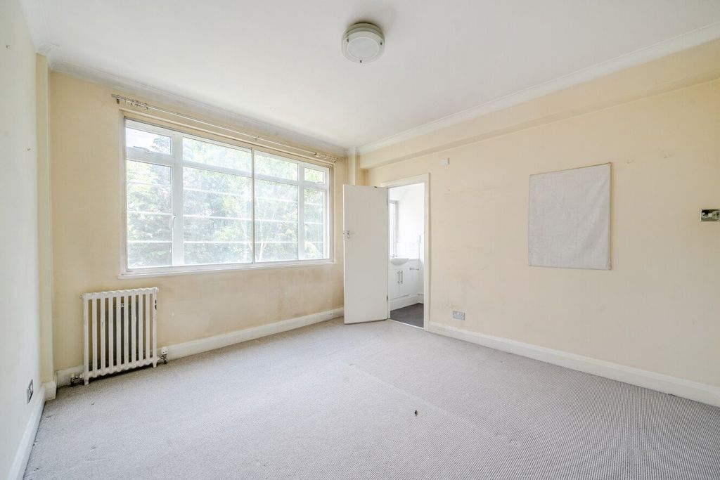 Property photo 3 of 14 Picture No. 11
