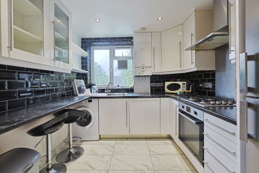 Property photo 2 of 20 Pbox-Img.Jpg