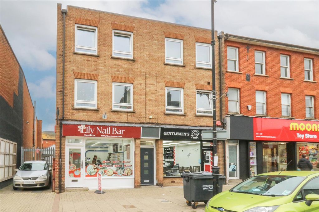 Property photo 1 of 8 New Fromt 120 High Street.Jpg