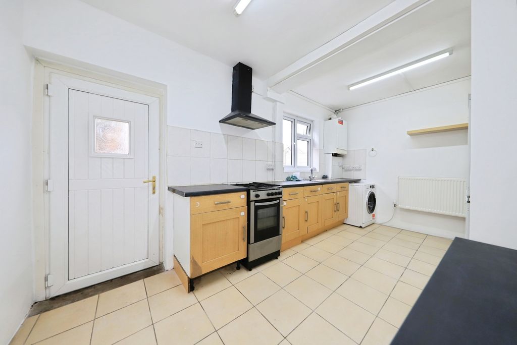 Property photo 2 of 17 Photo