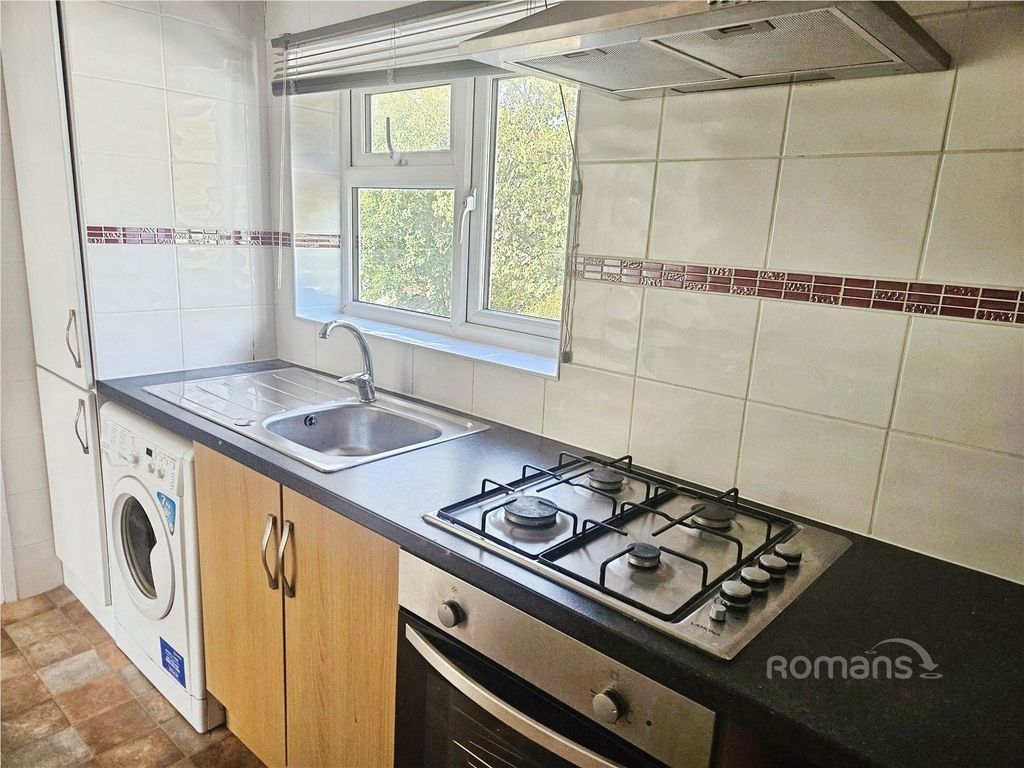 Property photo 3 of 8 Pbox-Img.Jpg