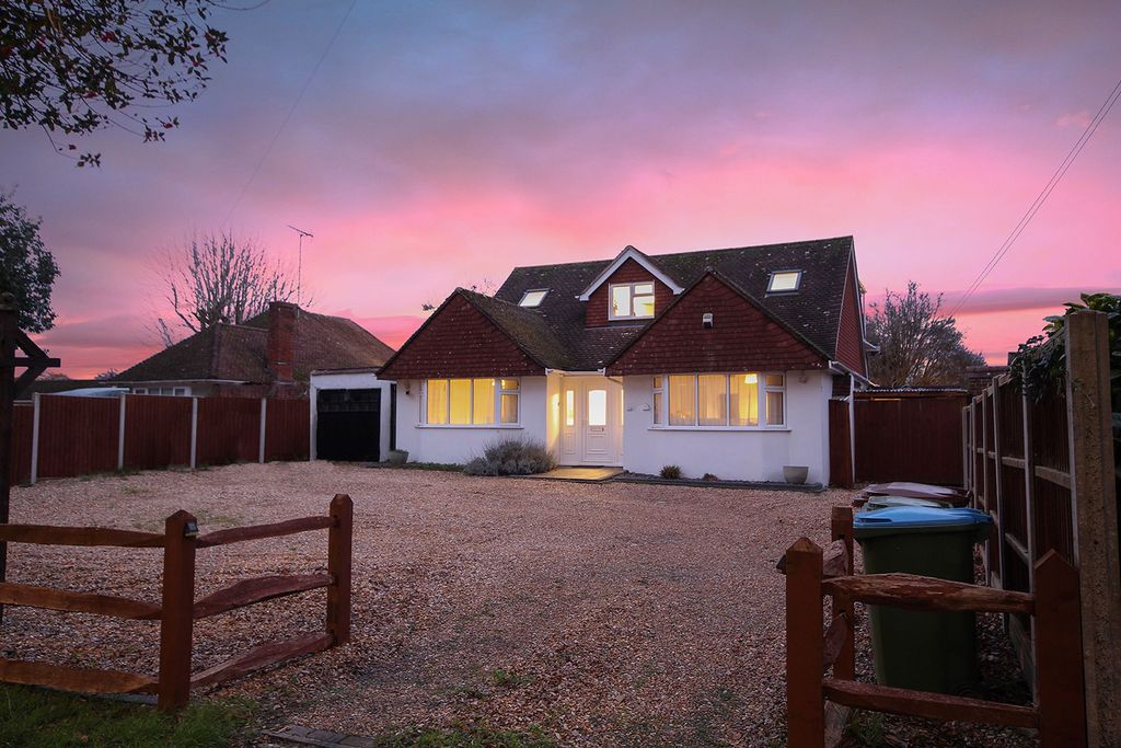 Property photo 1 of 17 Twilight