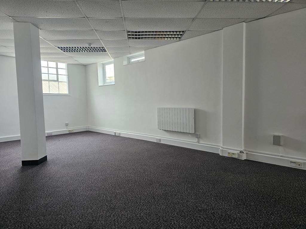 Property photo 3 of 10 Photo 29