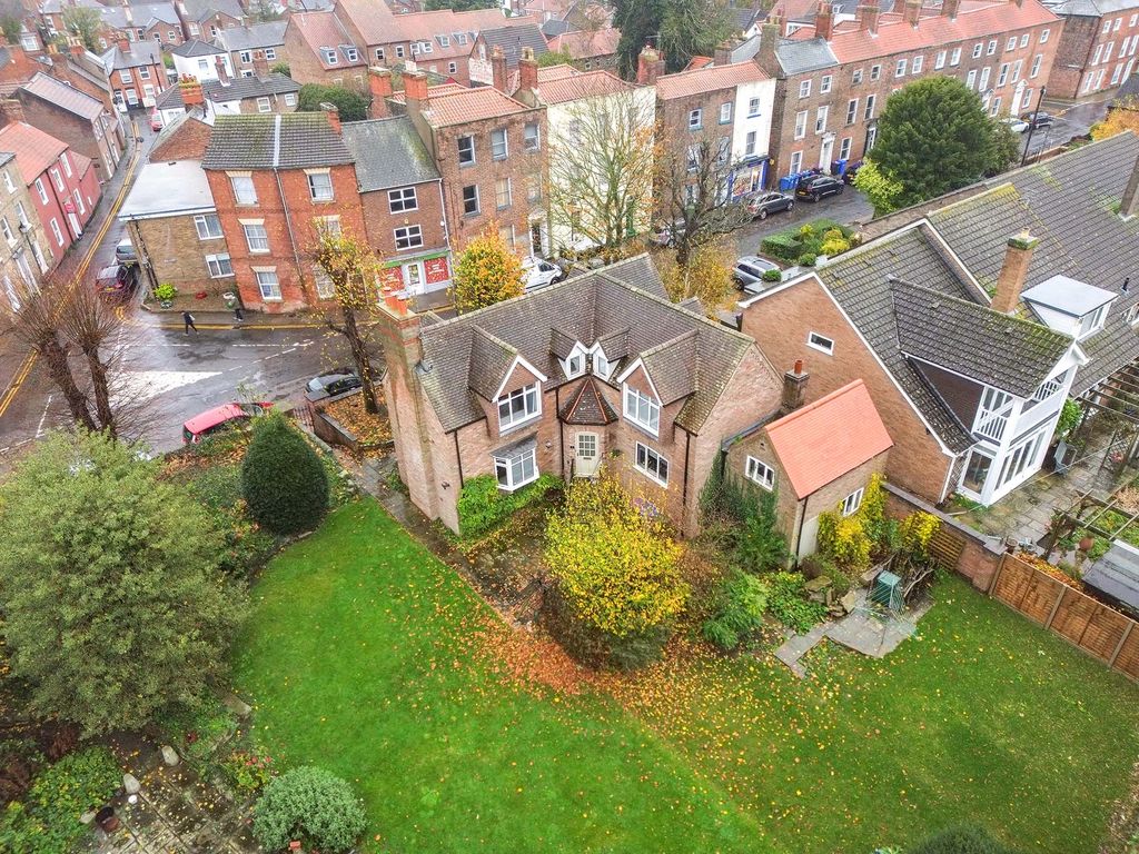 Property photo 2 of 4