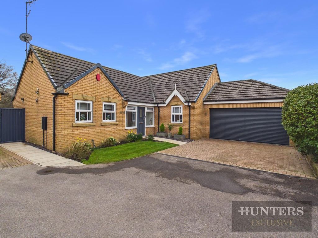 Property photo 1 of 21 Front