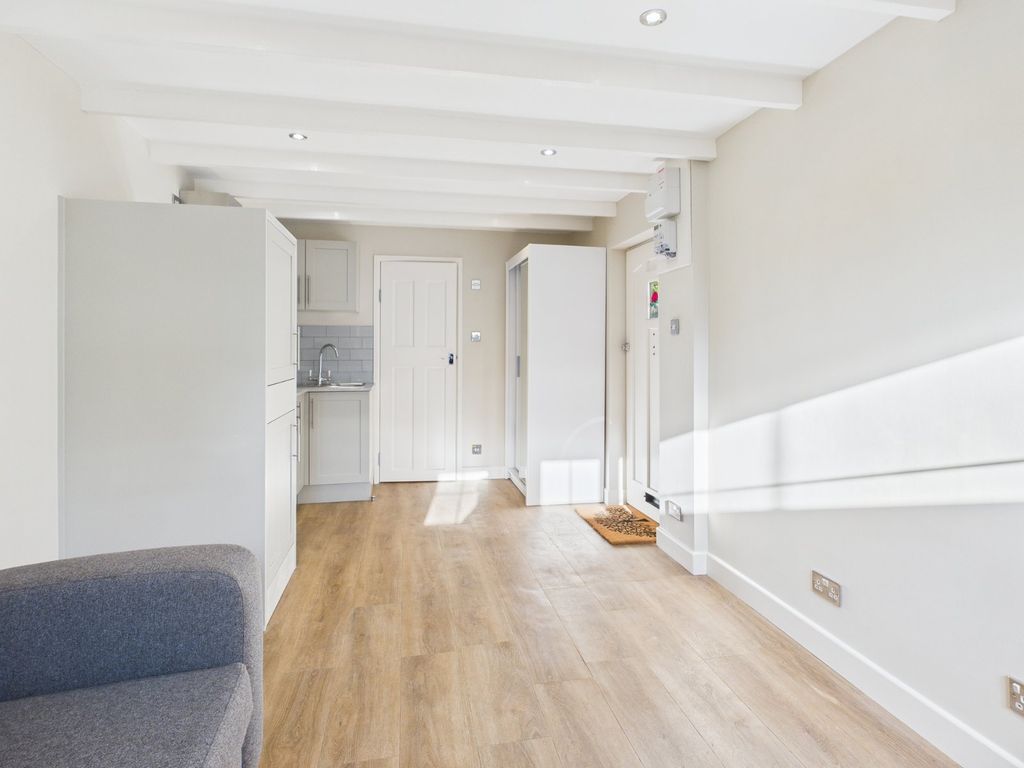 Property photo 3 of 7 Picture No. 05