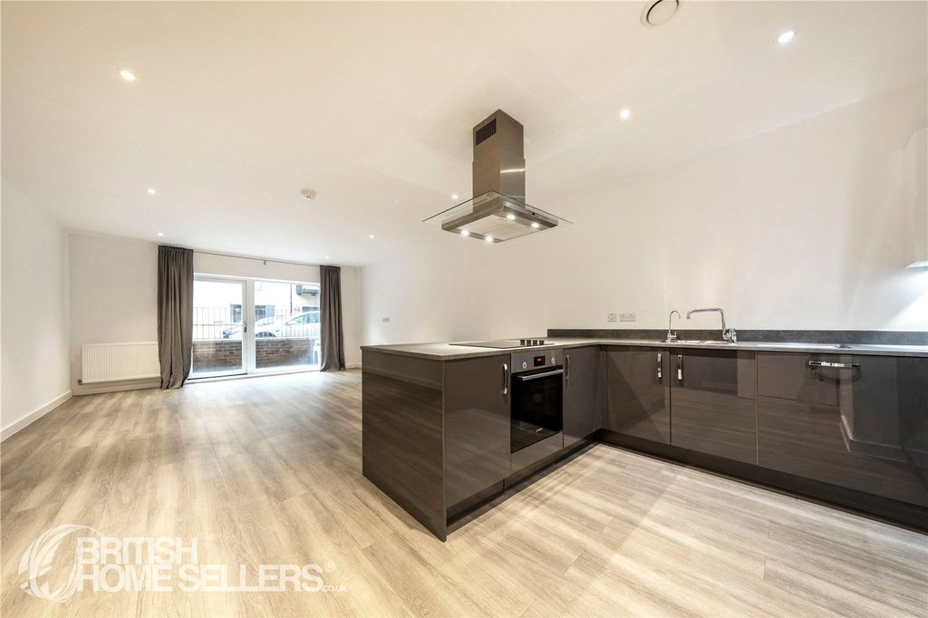 Property photo 2 of 20 Picture No. 03