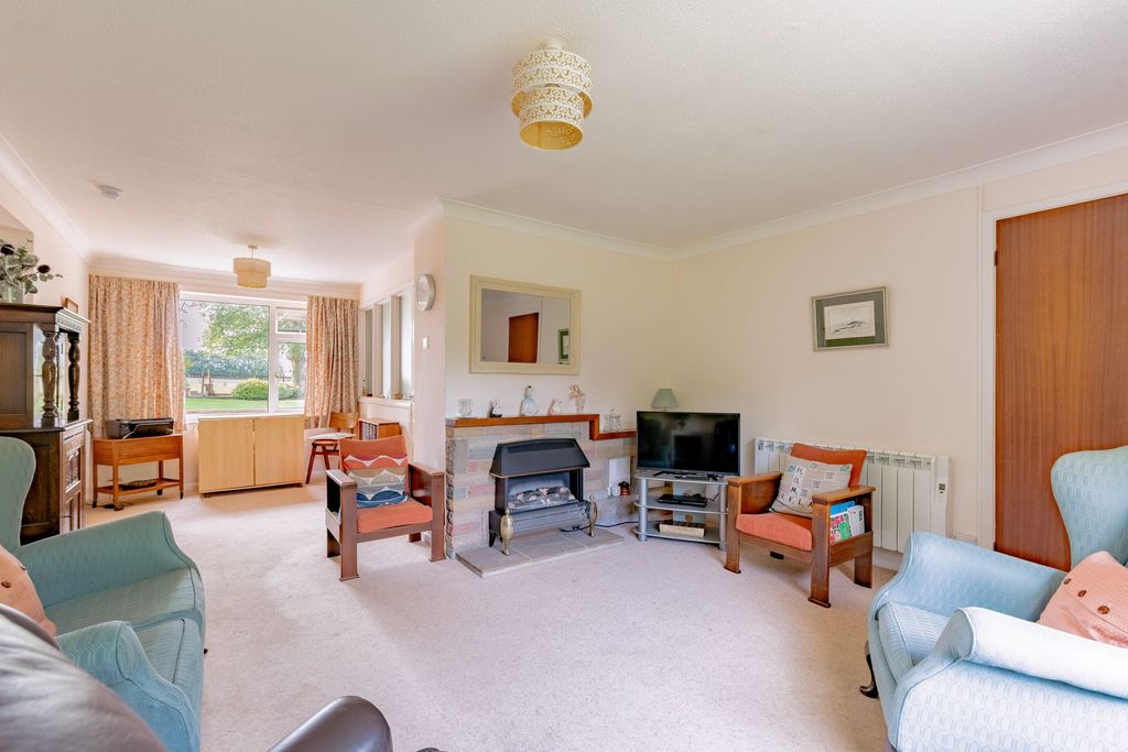 Property photo 3 of 21