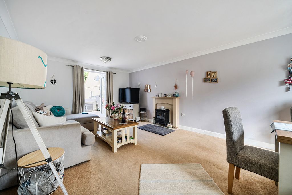 Property photo 3 of 20