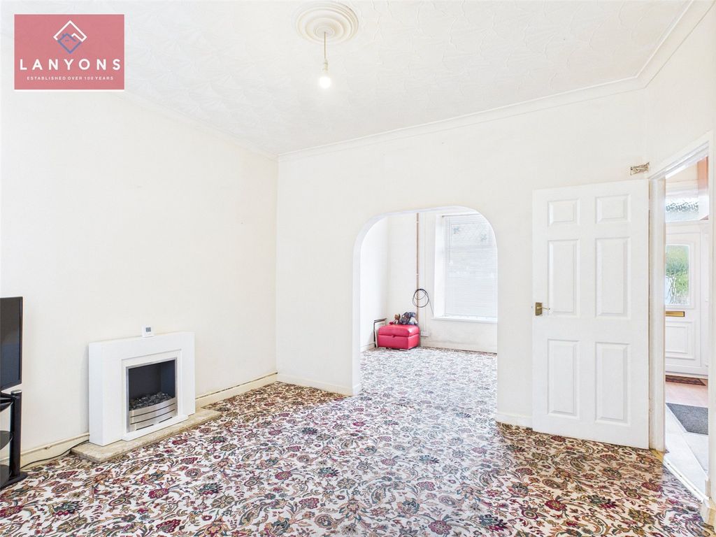 Property photo 3 of 12 Picture No. 05