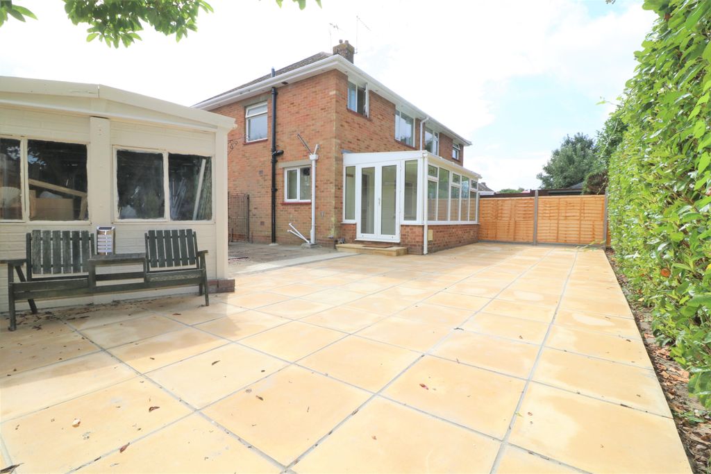 Property photo 2 of 11
