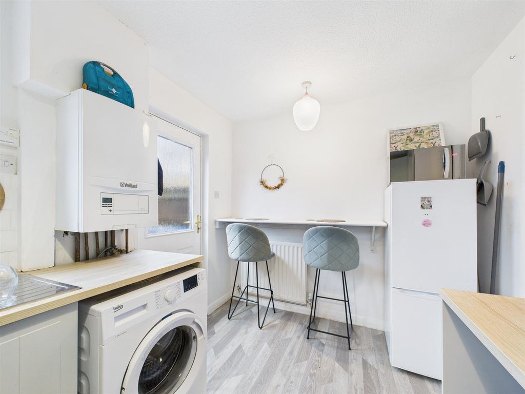 Property photo 3 of 16 Cam01486G0-Pr0929-Still009.Jpg