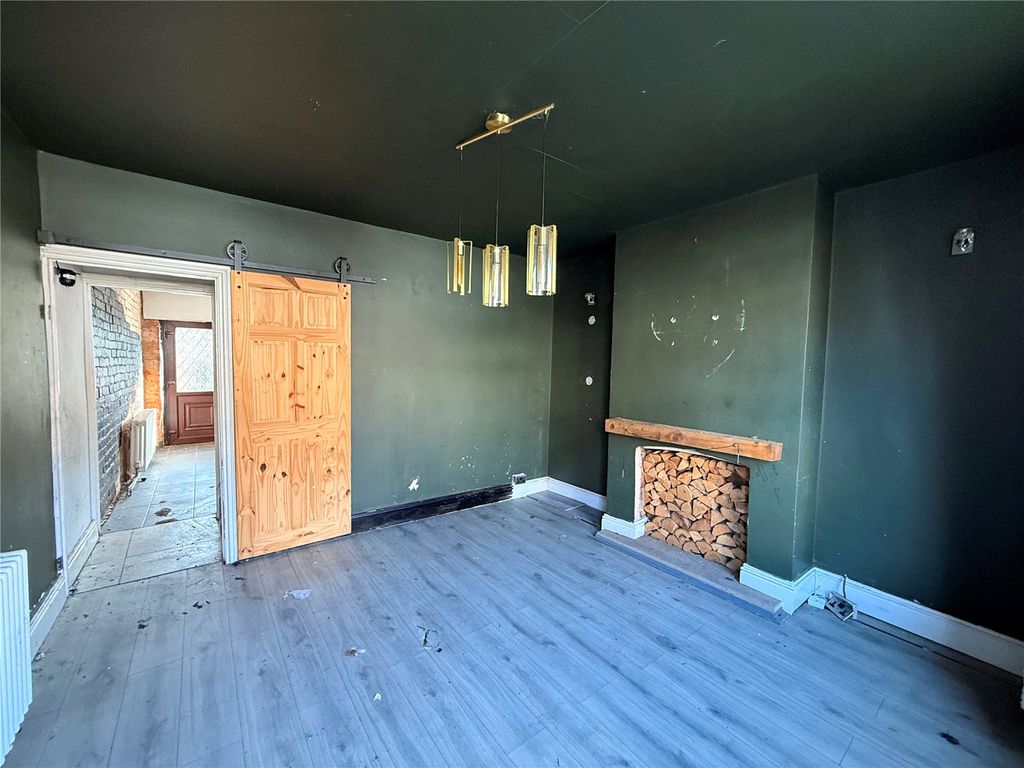 Property photo 2 of 11 Picture No. 12