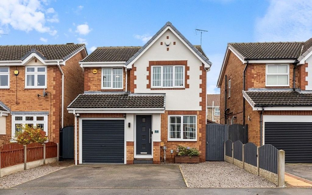 Property photo 1 of 28