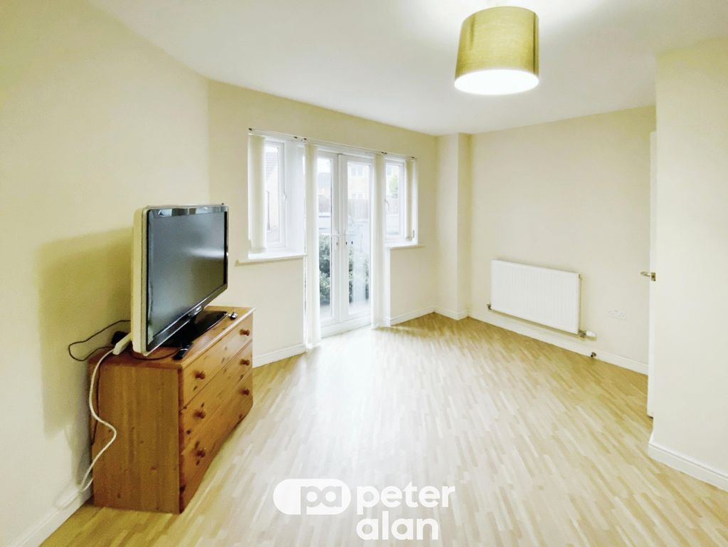 Property photo 2 of 9 Image