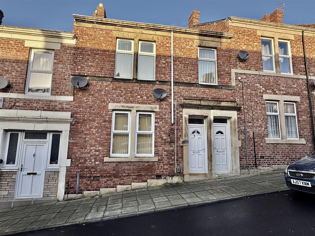 Property photo 1 of 9 External