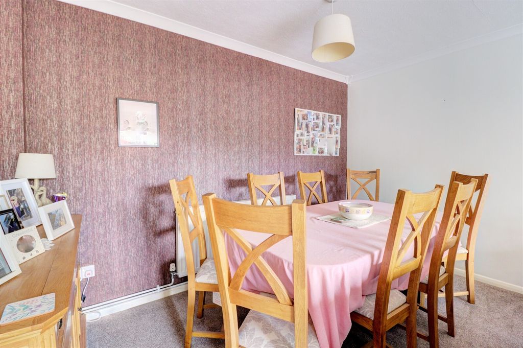 Property photo 3 of 10 Picture No. 05