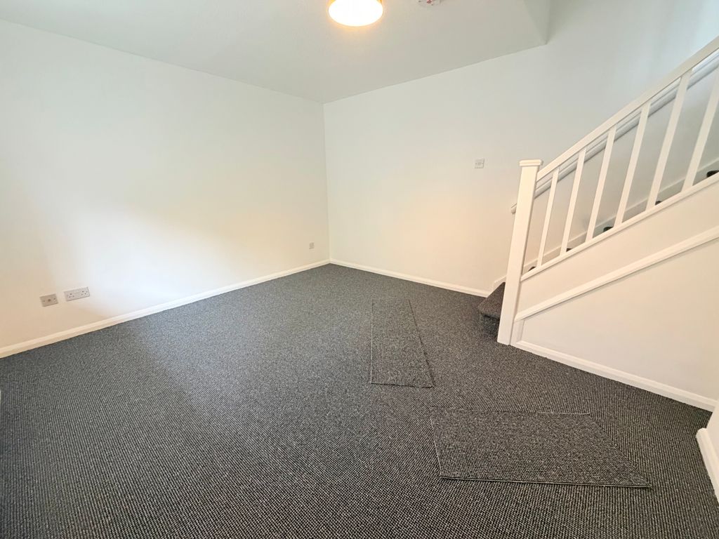 Property photo 3 of 12 Image