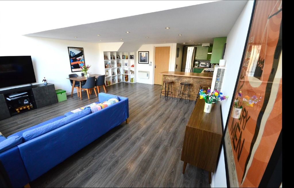 Property photo 1 of 13 1 Bed Maisonette To Rent St Thomas Lofts, Swansea Sa1