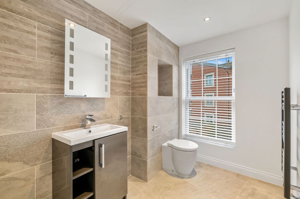 Additional image 26 of 6 bed end terrace house for saleShelley Place, The Colosseum, Lincoln LN1