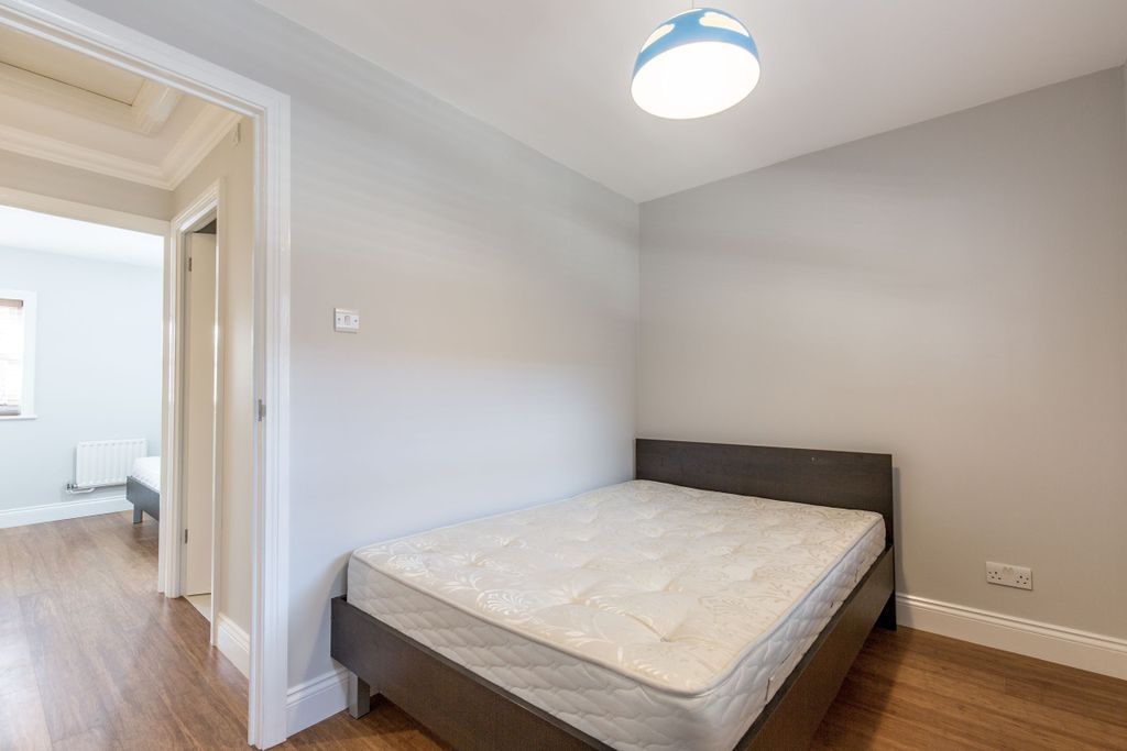 Property photo 3 of 10 Bedroom