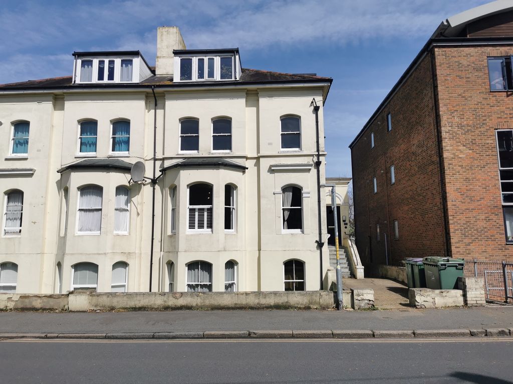 Property photo 1 of 6 External Front