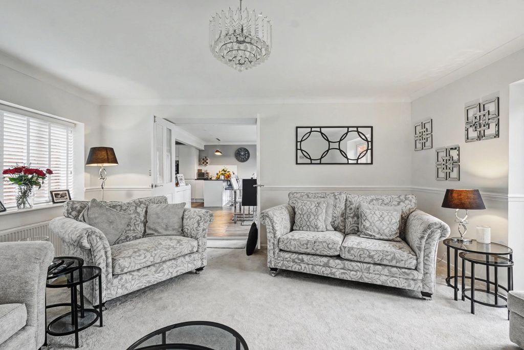 Property photo 3 of 16 4720587