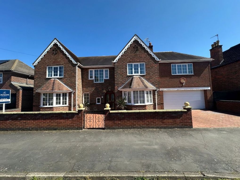 Property photo 3 of 24